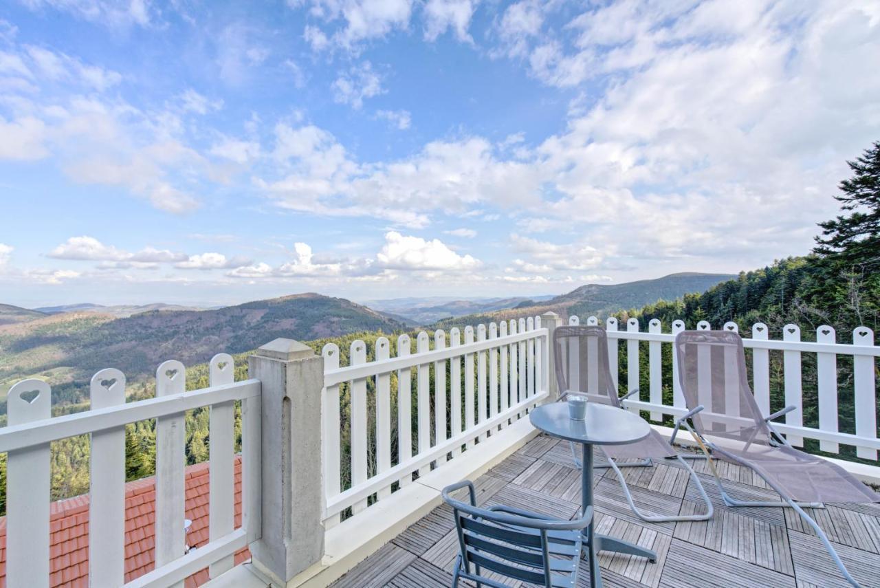 Le Mont Besset Bed & Breakfast Lalouvesc Bagian luar foto