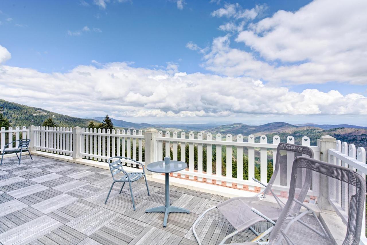 Le Mont Besset Bed & Breakfast Lalouvesc Bagian luar foto