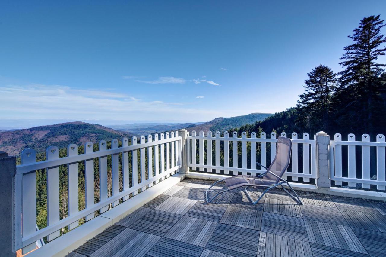 Le Mont Besset Bed & Breakfast Lalouvesc Bagian luar foto