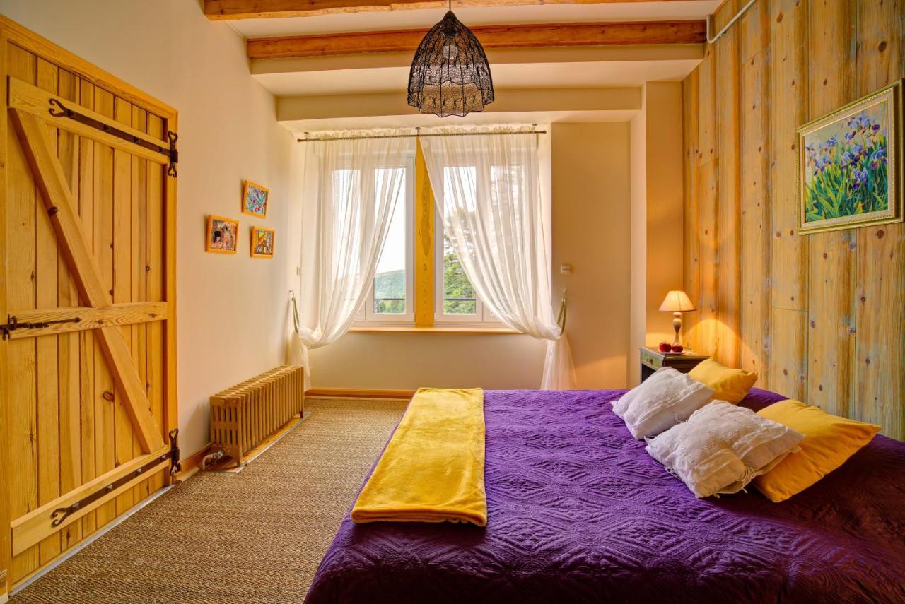 Le Mont Besset Bed & Breakfast Lalouvesc Bagian luar foto
