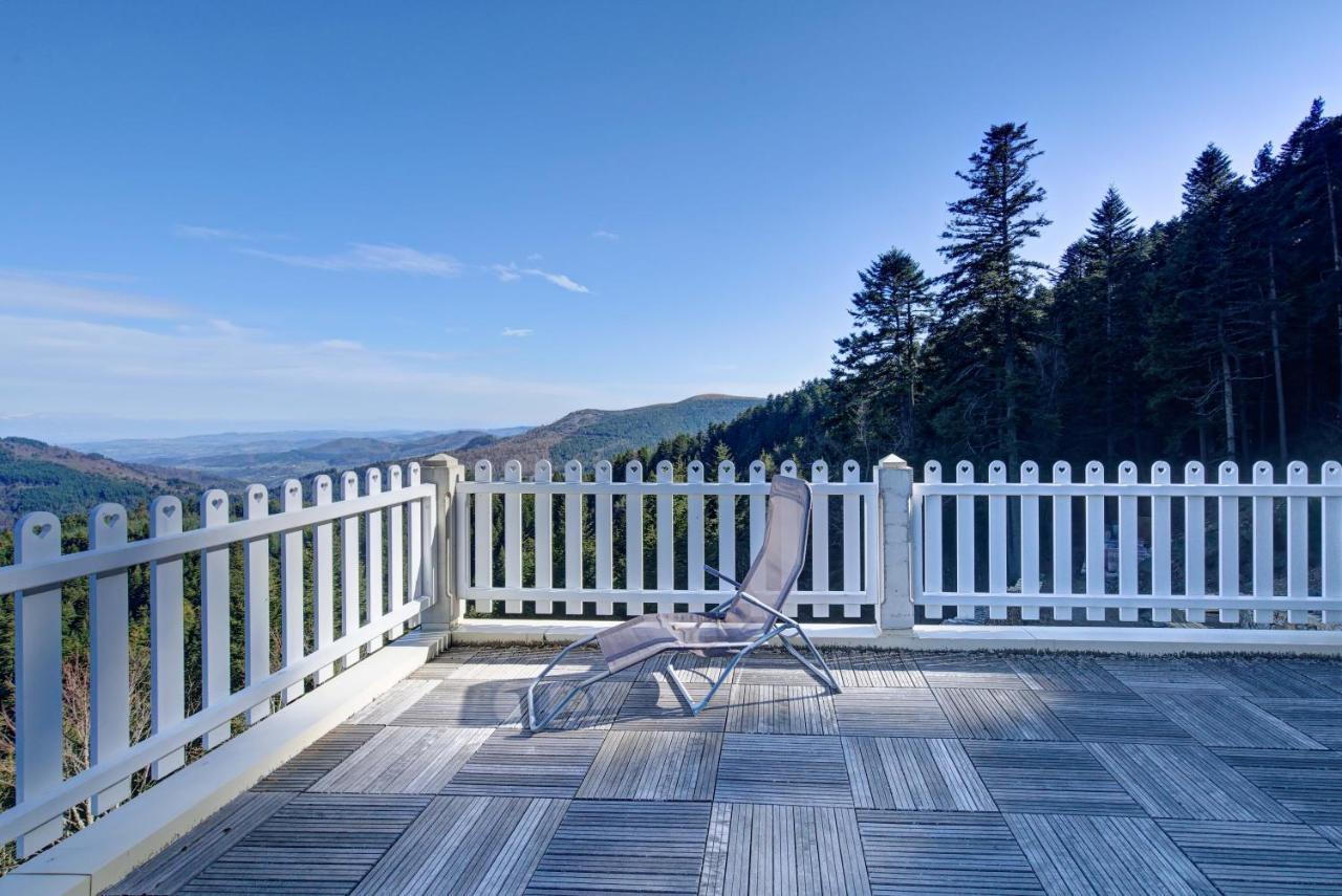 Le Mont Besset Bed & Breakfast Lalouvesc Bagian luar foto